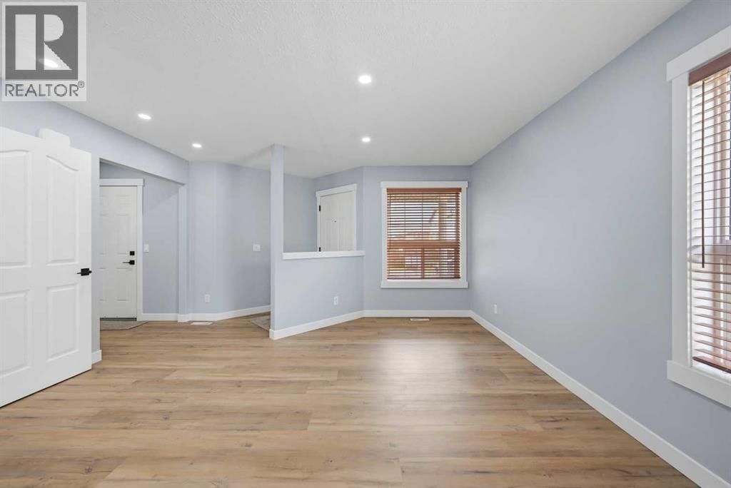 38 Saddleland Crescent property photo
