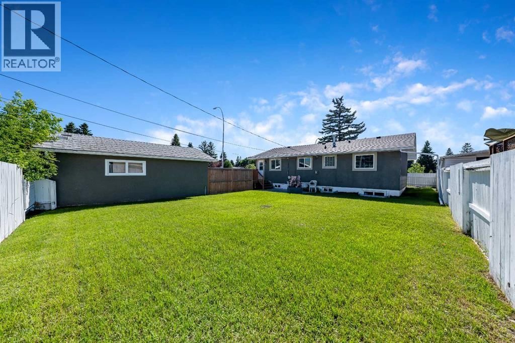 629 Agate Crescent property photo
