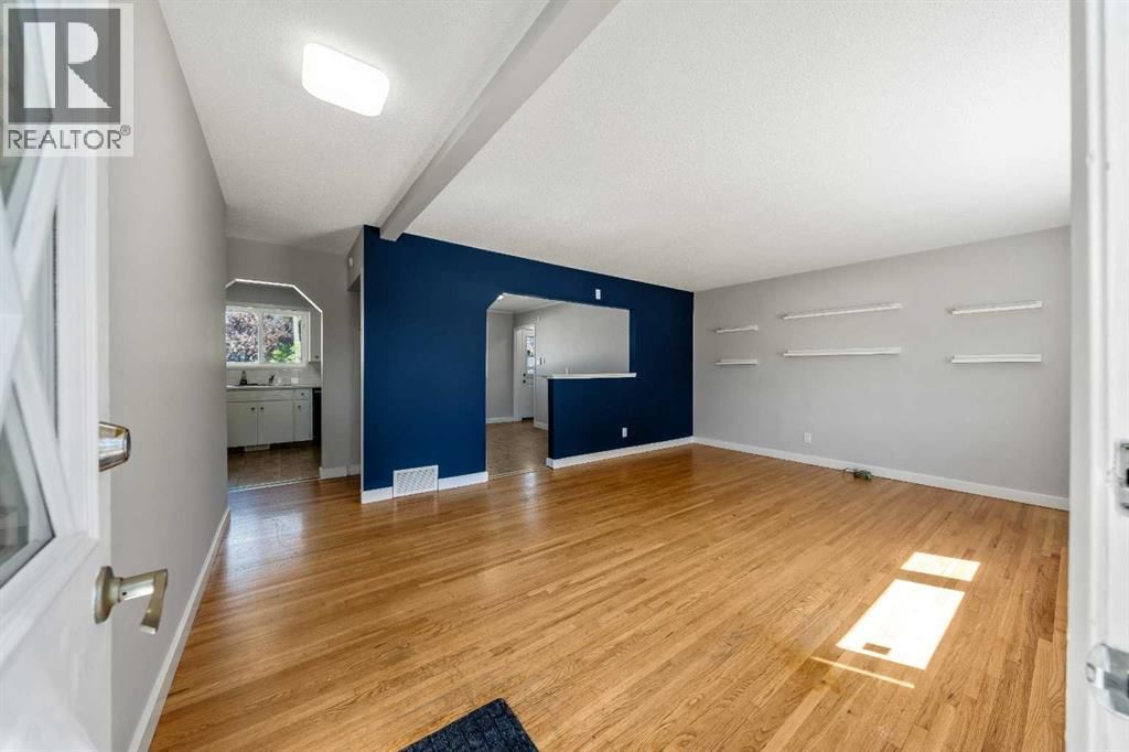 629 Agate Crescent property photo