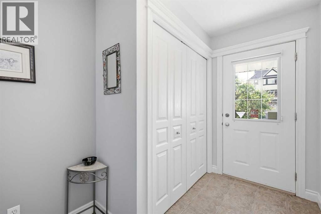 4 Cougar Ridge Mews property photo