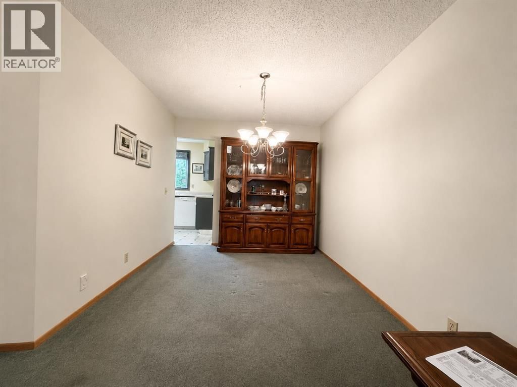 3135 60 Street property photo