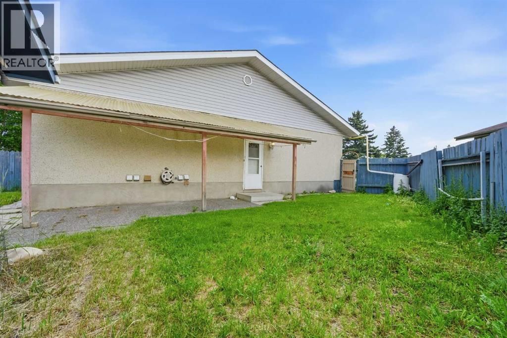 945 Marcombe Drive property photo