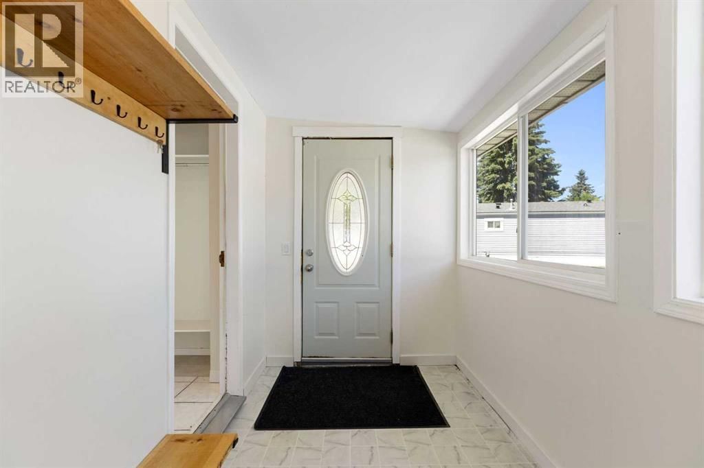 9090 24 Street property photo