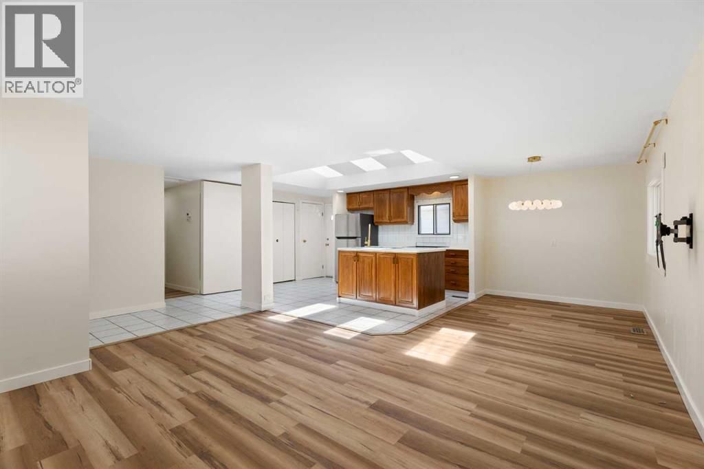 9090 24 Street property photo