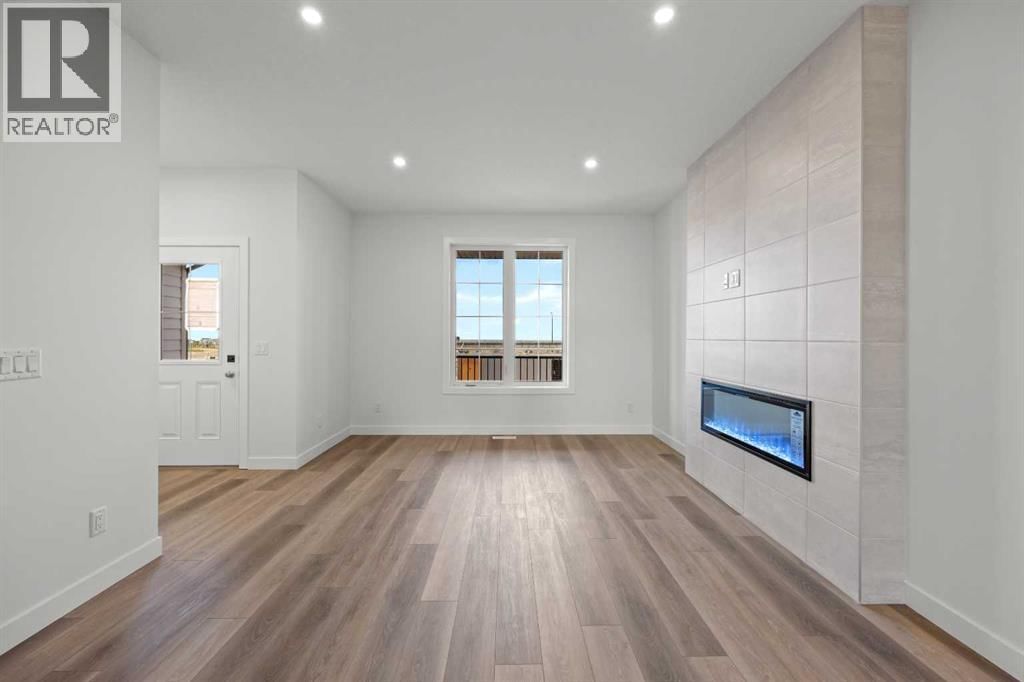 15445 45 Street property photo