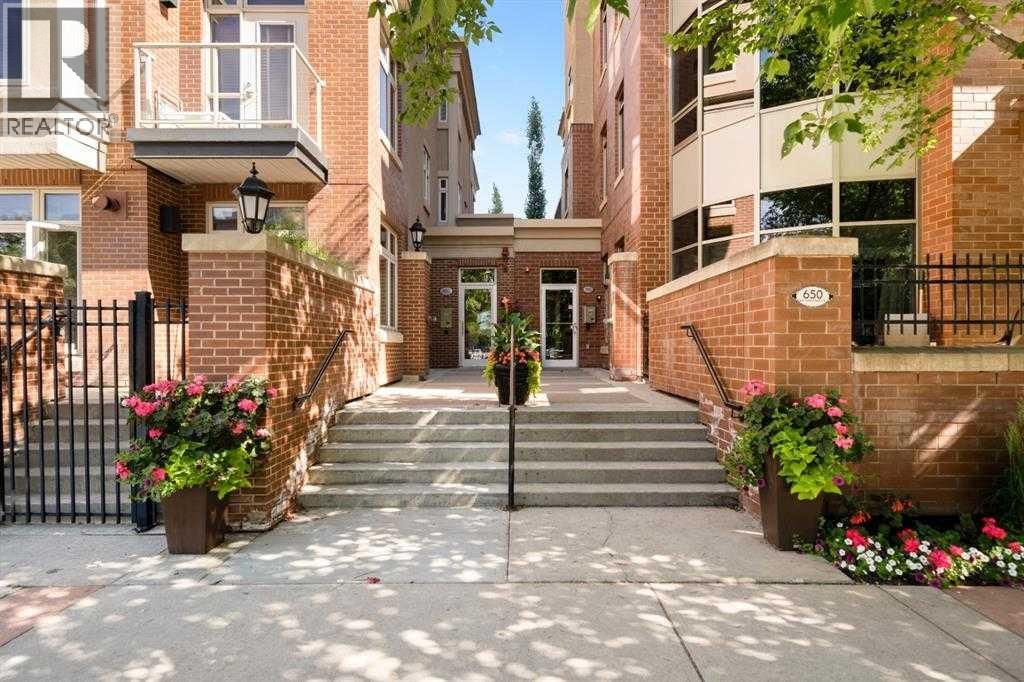 660 Eau Claire Avenue property photo