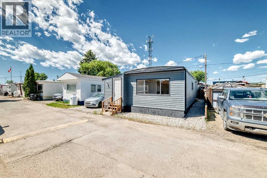 2106 50 Street property photo