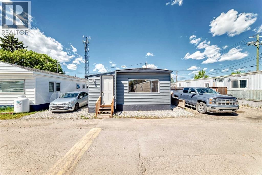2106 50 Street property photo