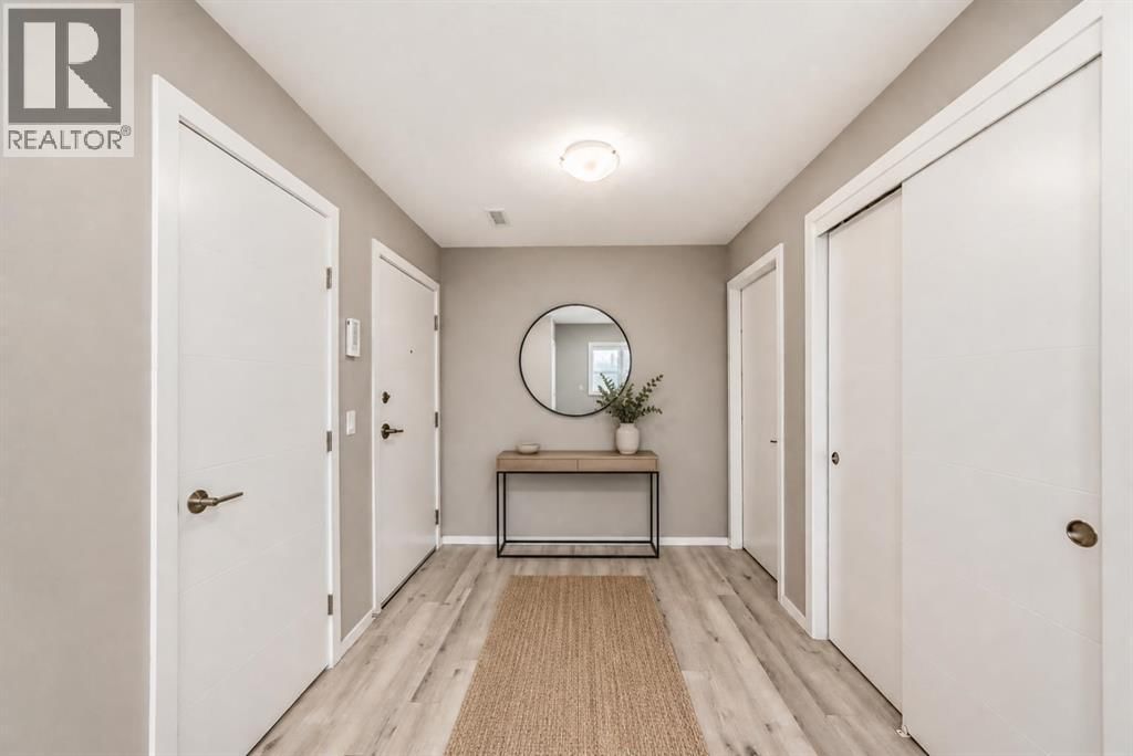 245 Redstone Walk property photo