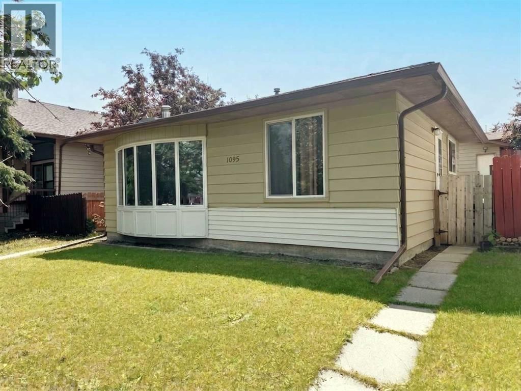 1095 Berkley Drive property photo
