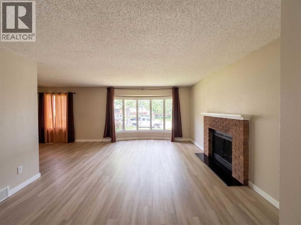 1095 Berkley Drive property photo