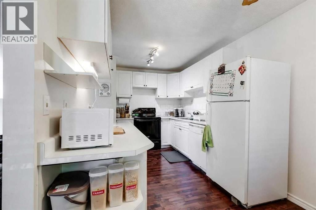 933 Marcombe Drive property photo