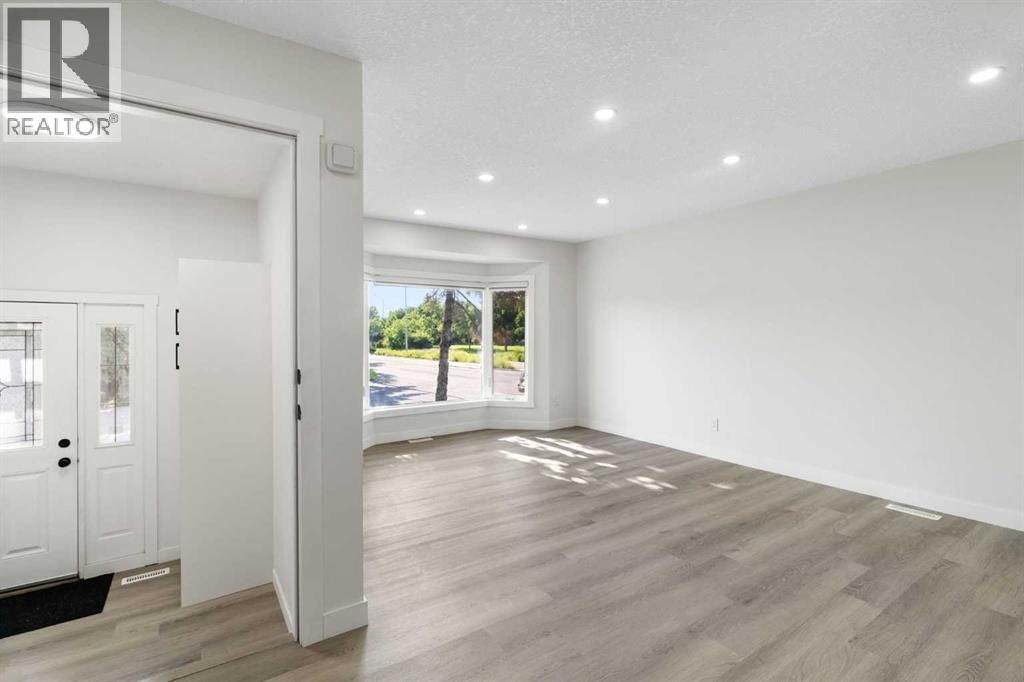 3504 33 Street property photo