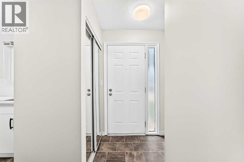 219 90 Avenue property photo