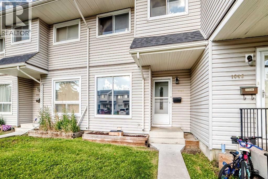 3235 56 Street property photo