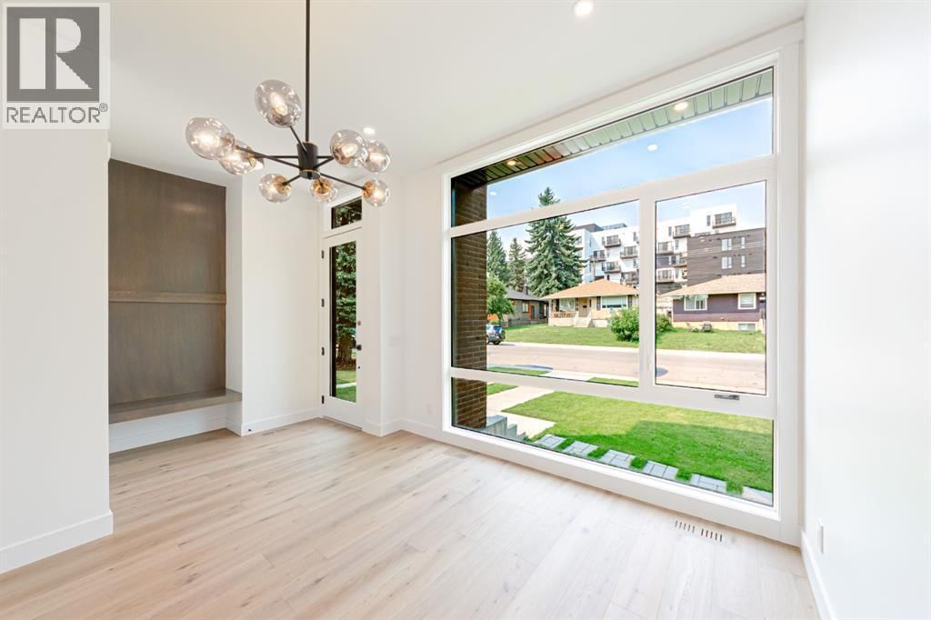 2028 36 Street property photo
