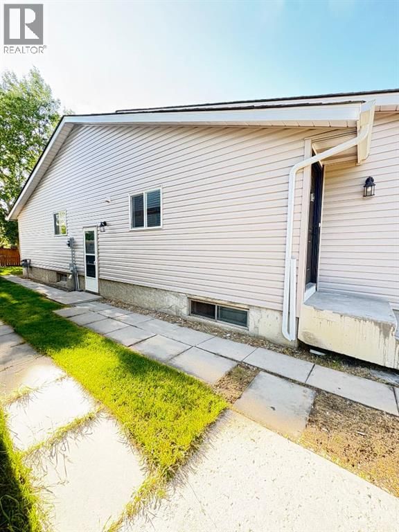 6879 Rundlehorn Drive property photo