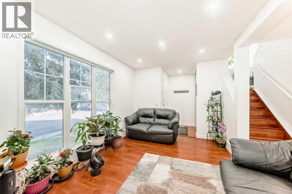 79 Hidden Crescent property photo