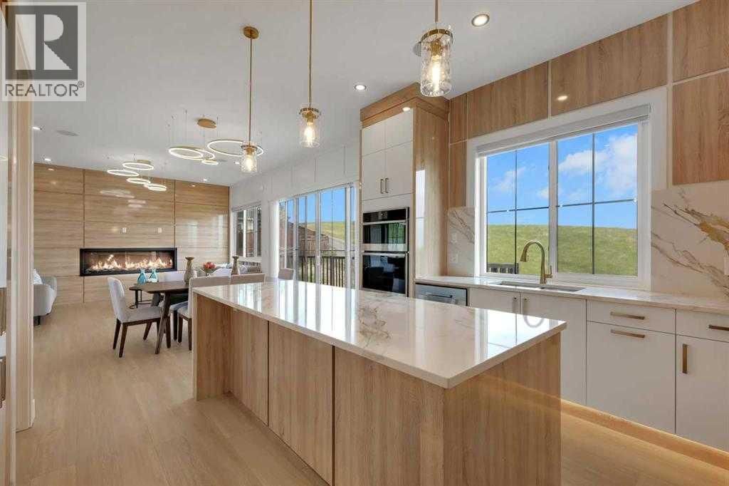230 Royal Birch View property photo
