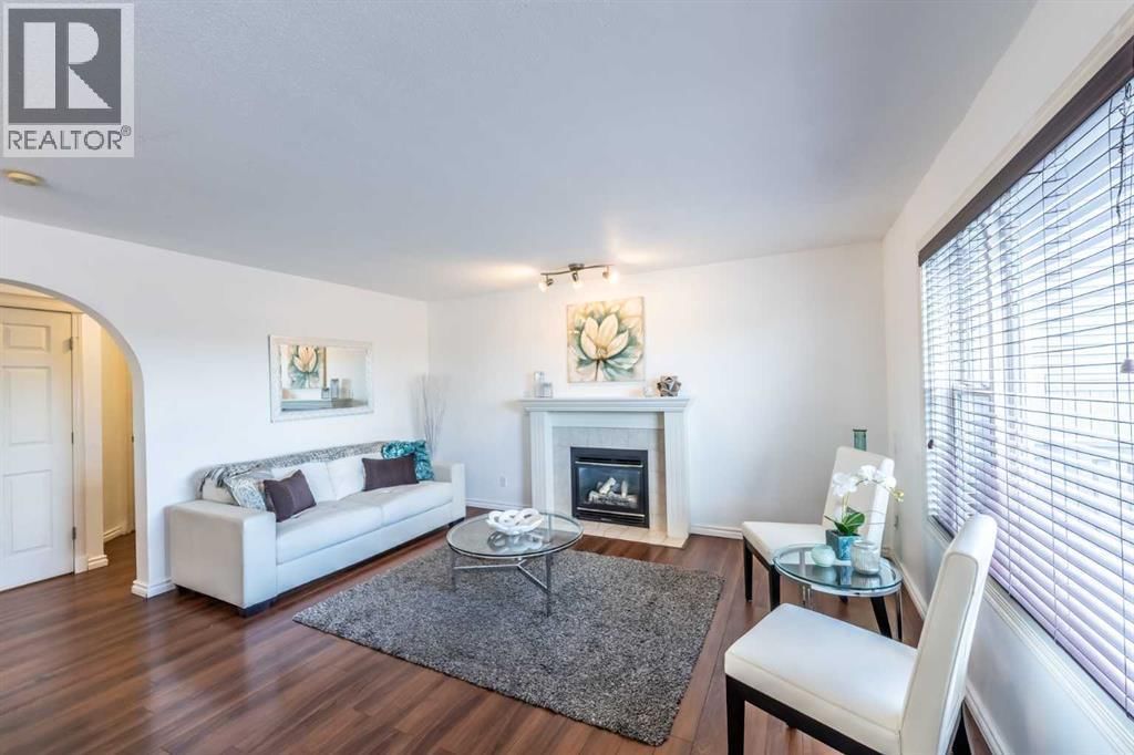203 Coville Close property photo