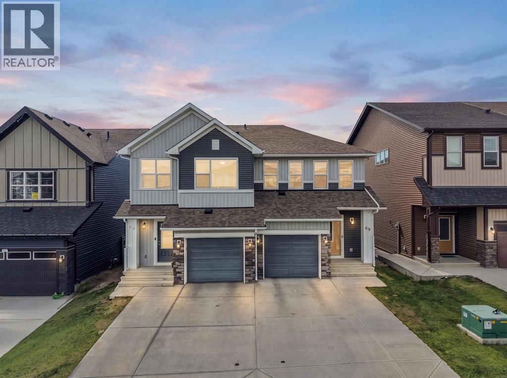 69 Carringvue Park property photo