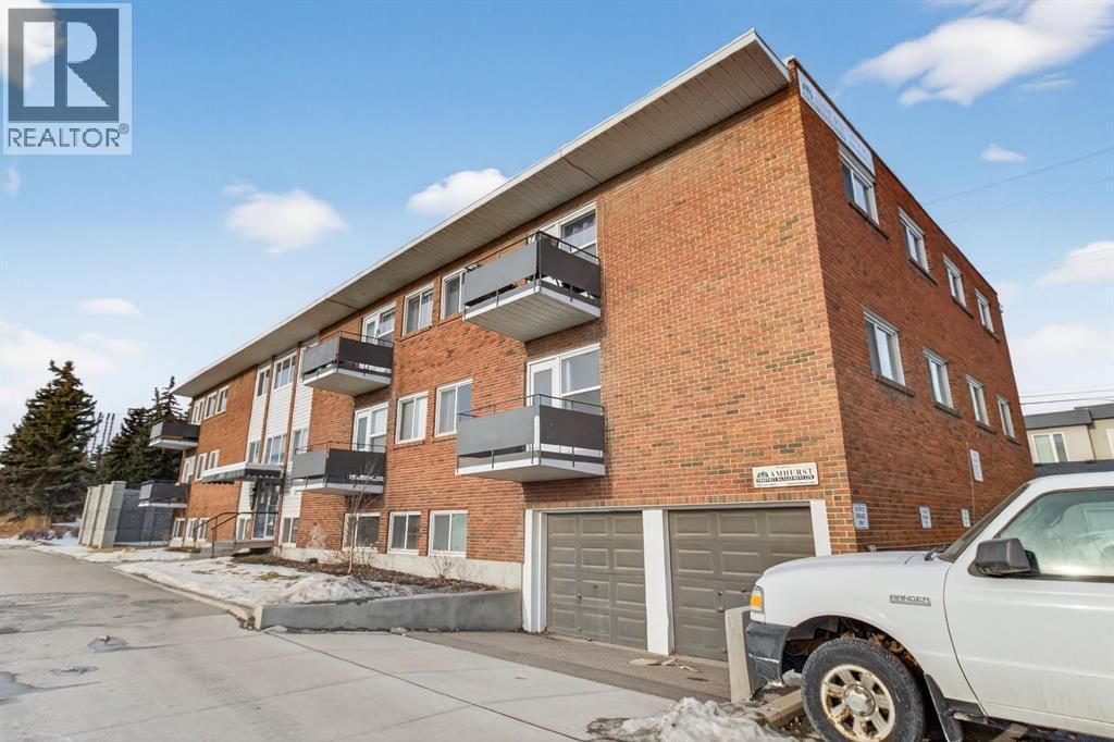 2020 16 Avenue property photo