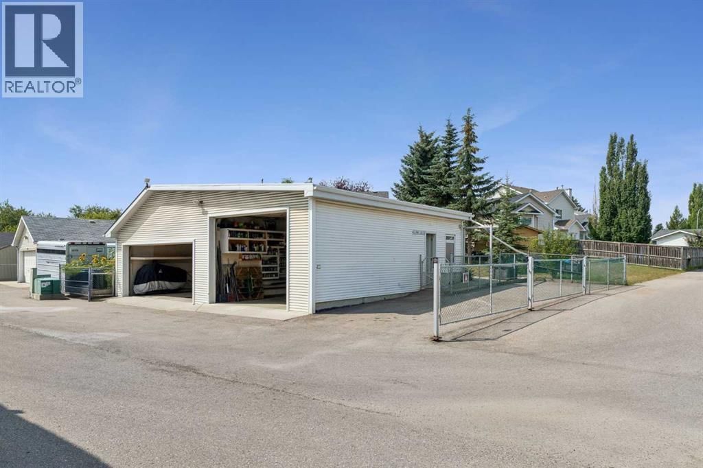 246 Mt Lorette Place property photo
