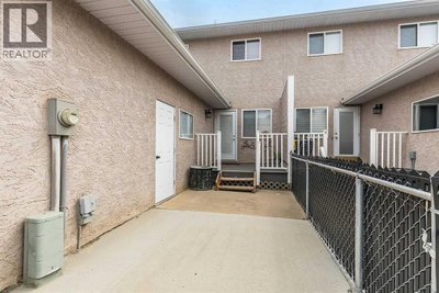 165 South Ridge Drive Southeast | Medicine Hat Alberta | Slide Image Thirty-six