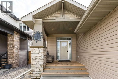 281 Rivergrove Chase West | Lethbridge Alberta | Slide Image Three