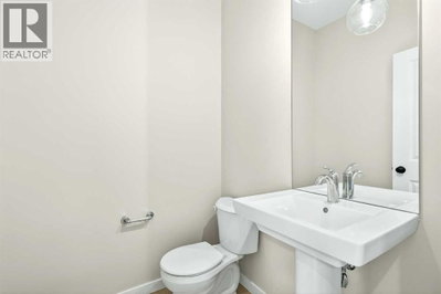 537 Sawgrass Green Northwest | Airdrie Alberta | Slide Image Seventeen