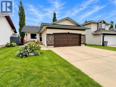 7425 103A Street | Grande Prairie Alberta | Slide Image One