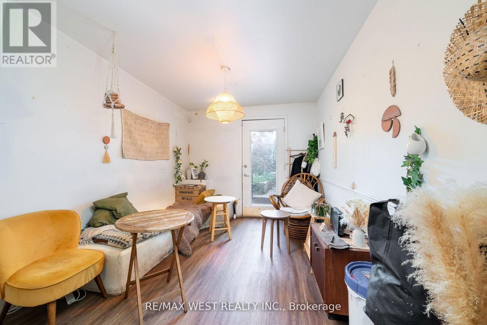 135 OSSINGTON AVENUE Image 8