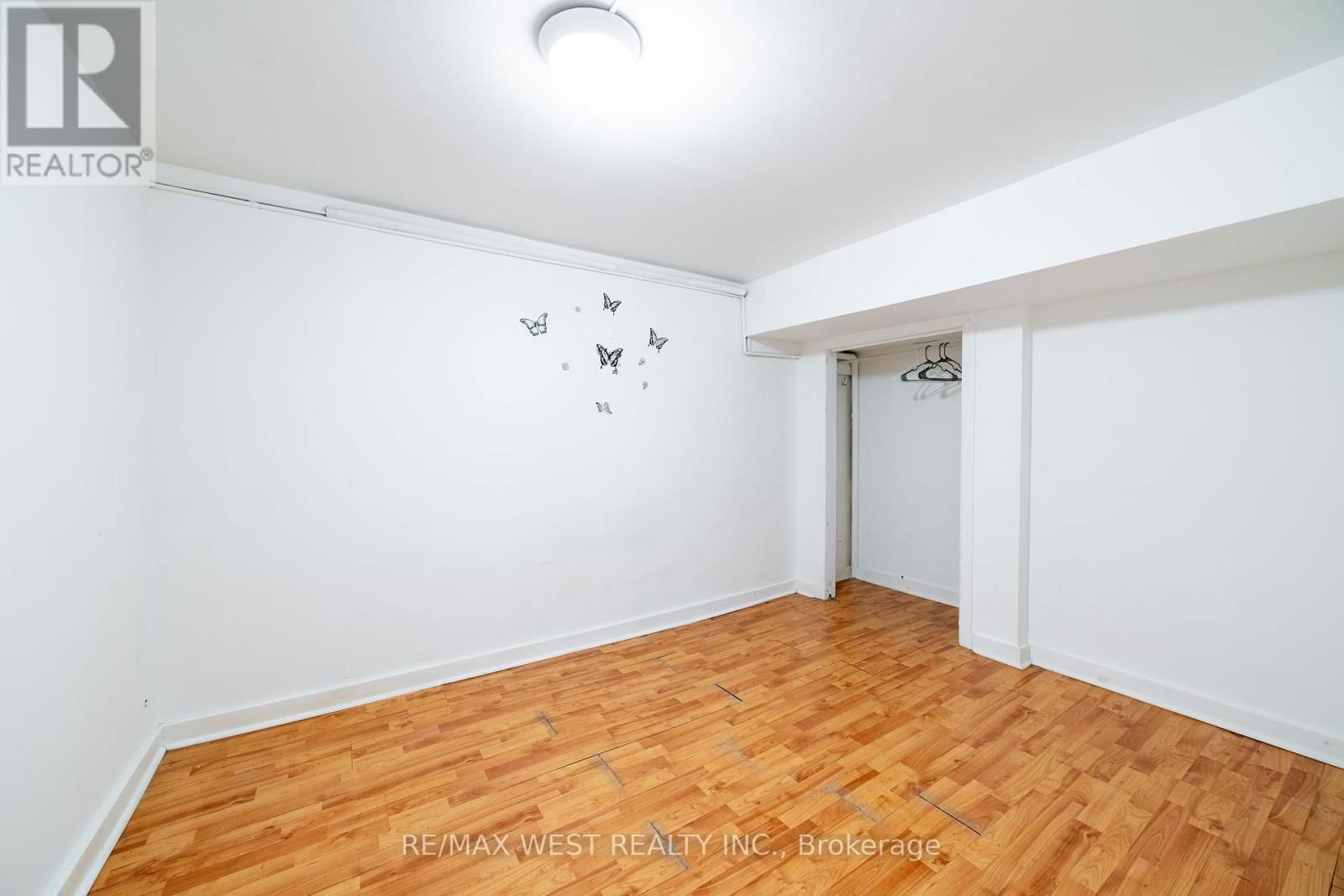 137 OSSINGTON AVENUE Image 35