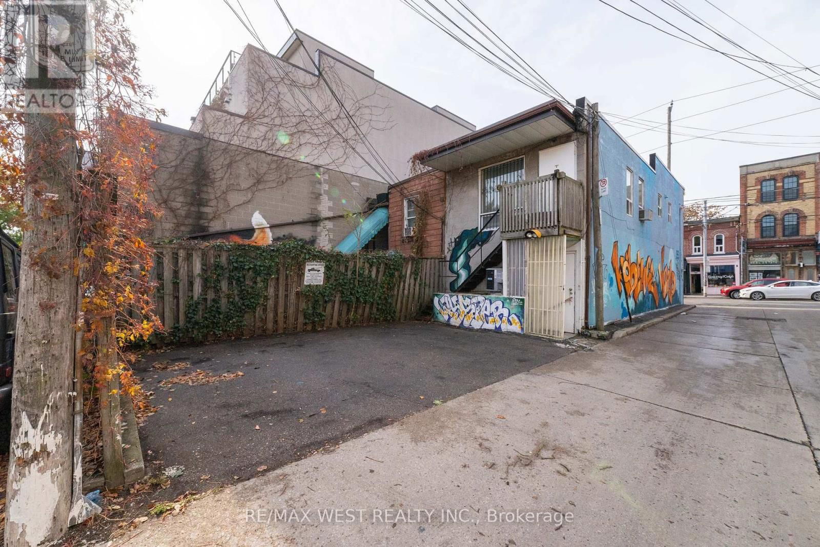 137 OSSINGTON AVENUE Image 39