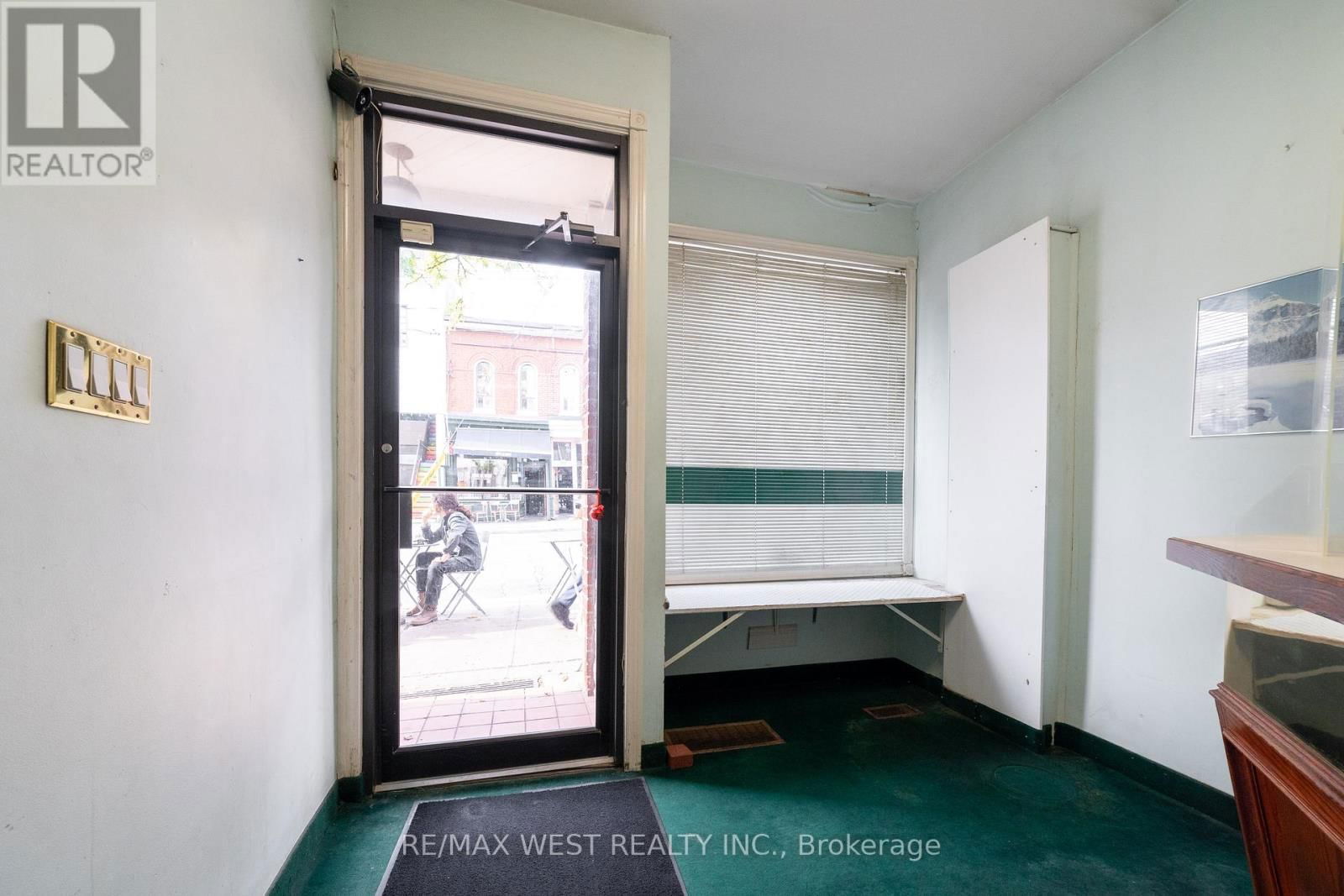 137 OSSINGTON AVENUE Image 4