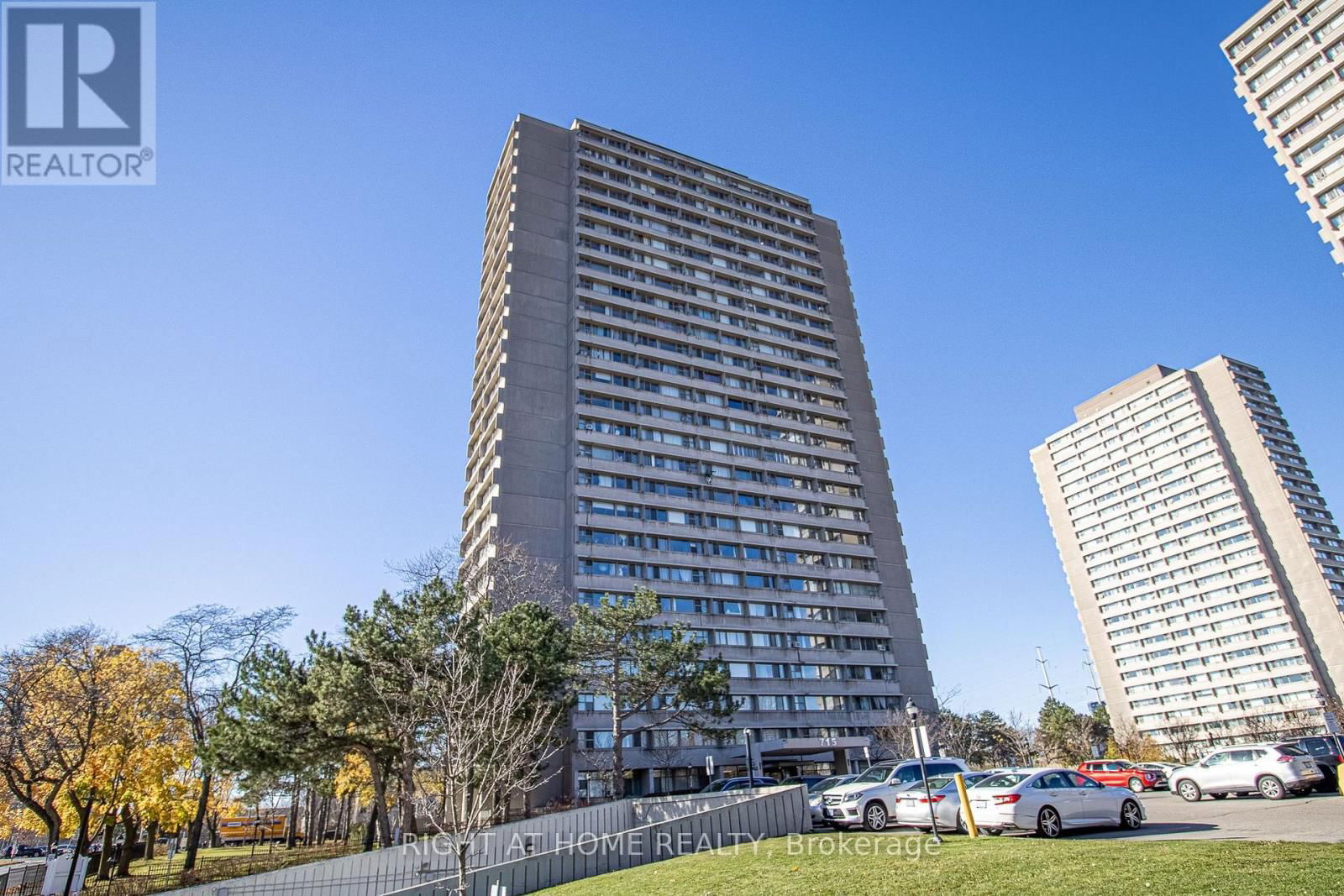 1608 - 715 DON MILLS ROAD Image 1