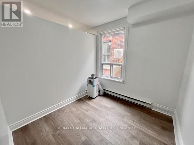 2 - 454 BLOOR STREET W Image 6