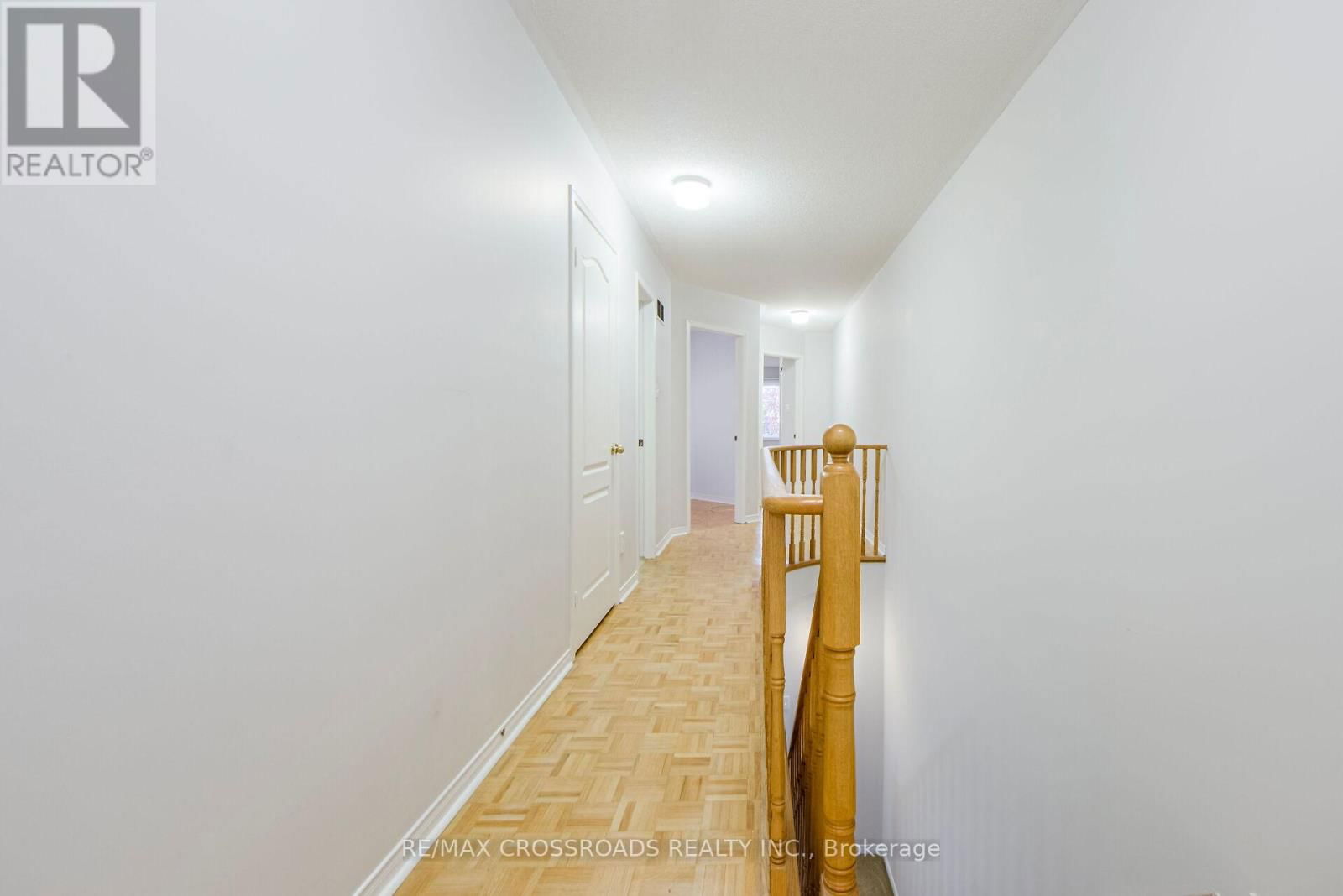 25 WARNER AVENUE Image 16