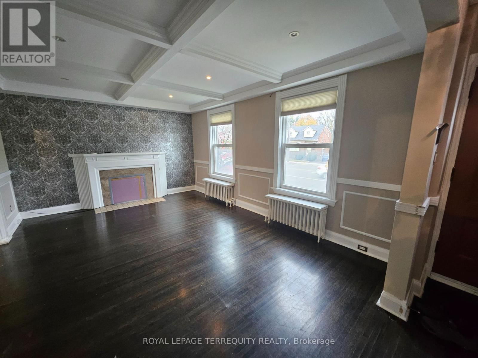 319 LAWRENCE AVENUE W Image 3