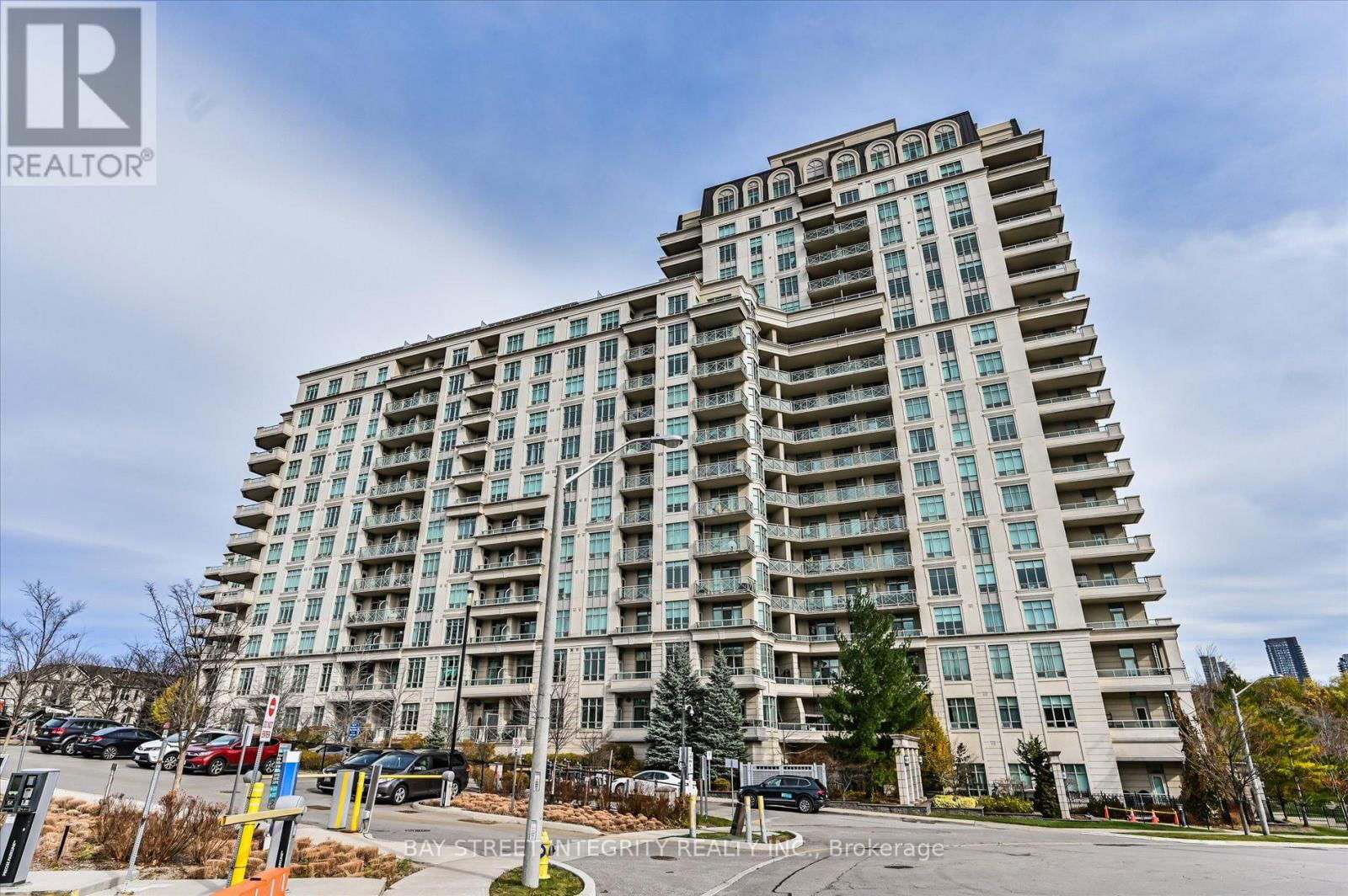 117 - 10 BLOORVIEW PLACE Image 2