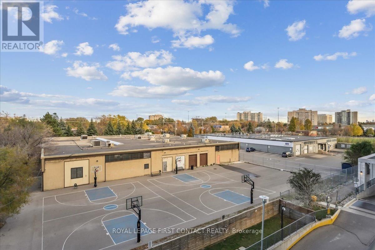 405 - 525 WILSON AVENUE Image 33