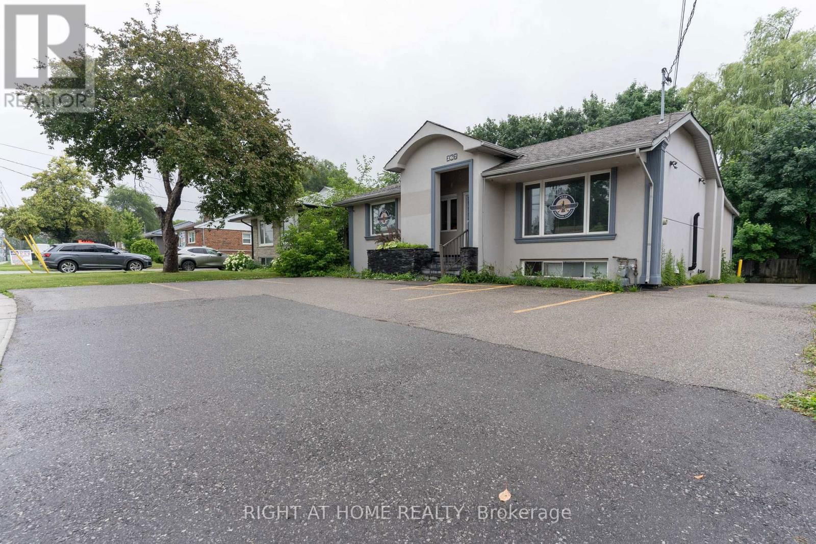 267 FINCH AVE WEST N Image 38