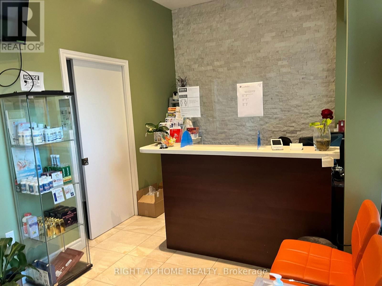 2021 SHEPPARD AVENUE EAST Image 2
