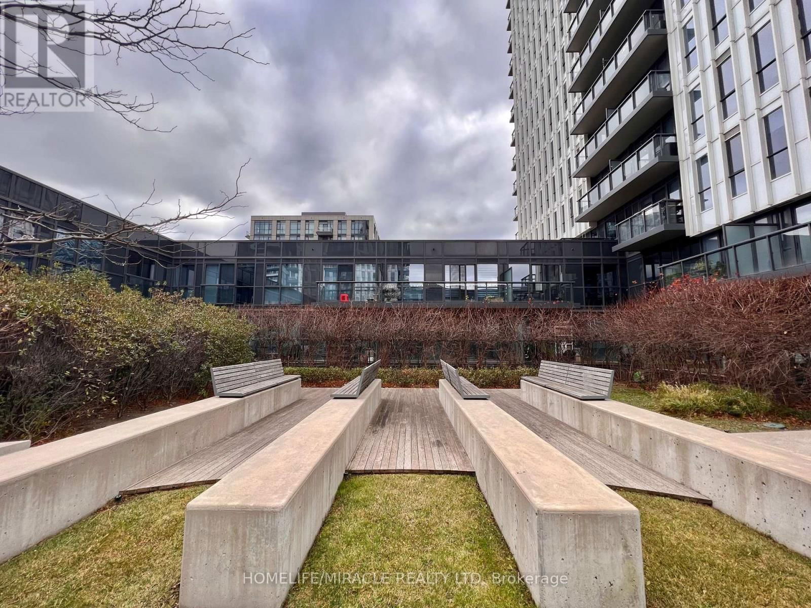 402 - 55 REGENT PARK BOULEVARD Image 32