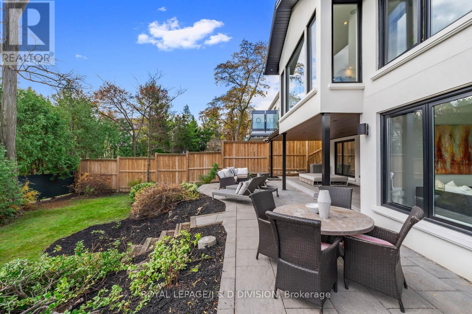 52 SUNNYDENE CRESCENT Image 32