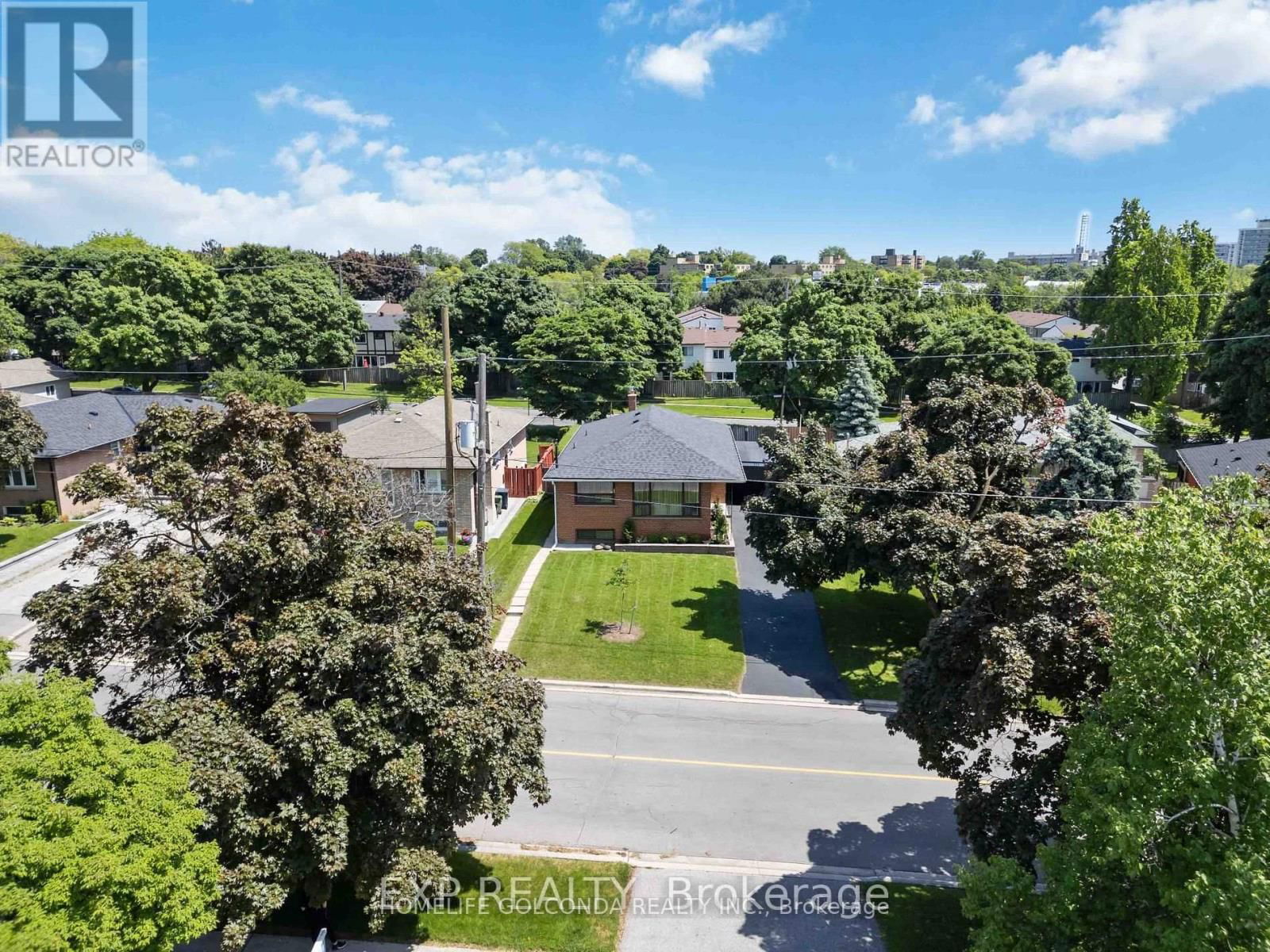 131 BROADLANDS BOULEVARD Image 1