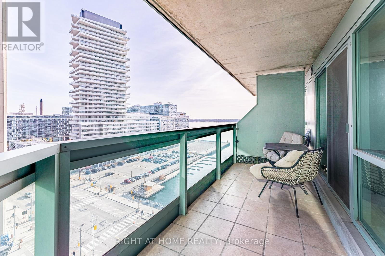 1203 - 10 QUEENS QUAY W Image 3