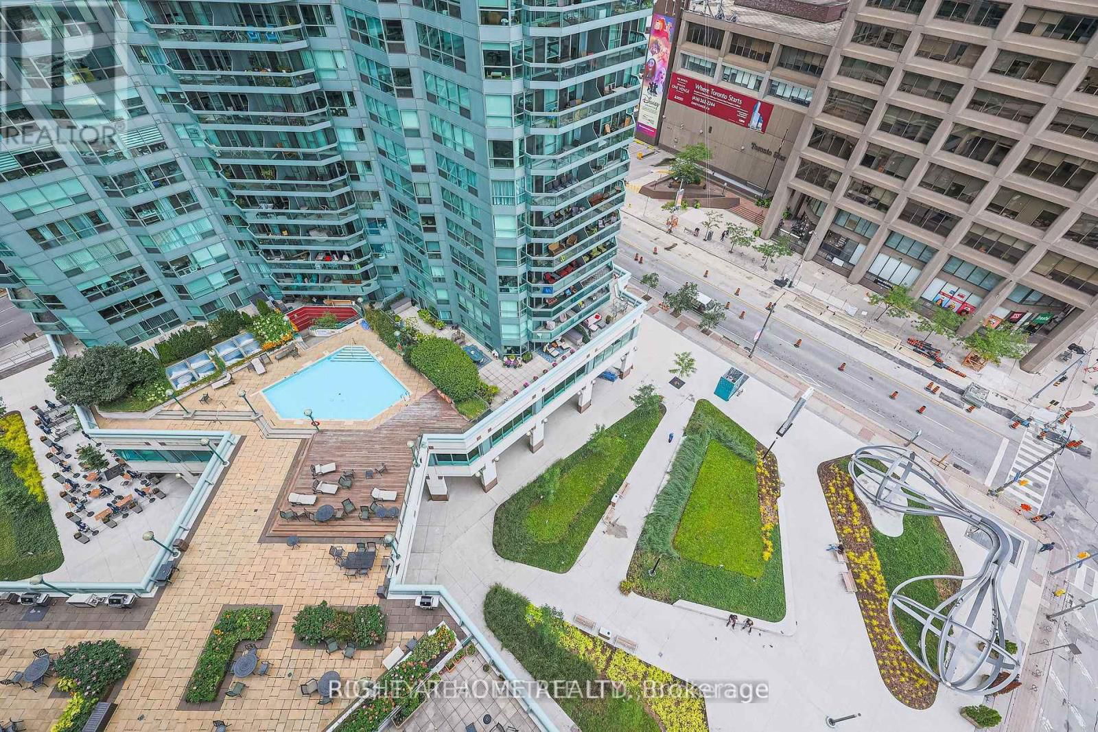 1203 - 10 QUEENS QUAY W Image 33