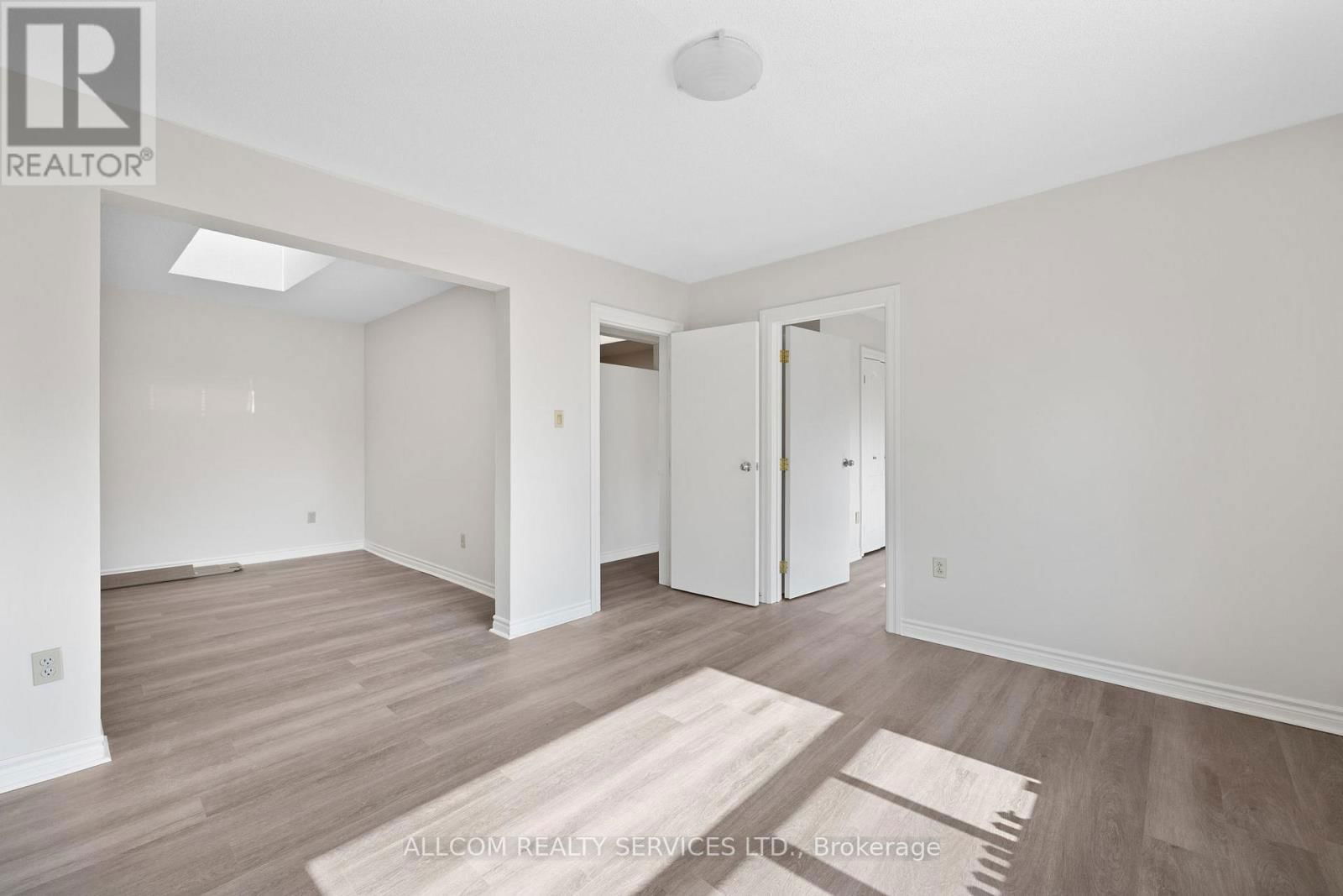 459 EGLINTON AVENUE W Image 6