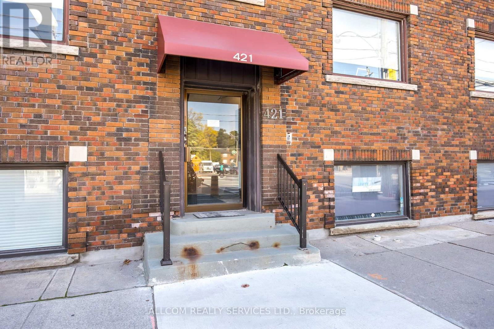 4 - 421 EGLINTON AVENUE W Image 17